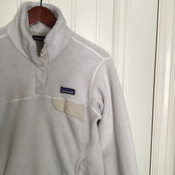 Patagonia Re-Tool Snap-T Fleece Pullover in Raw Linen - White X-Dye. - Picture 4 of 13